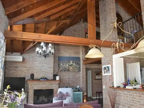 Casa venta 5 ambientes en 1 Planta en barrio La Delfina Pilar lote de 1200 m2