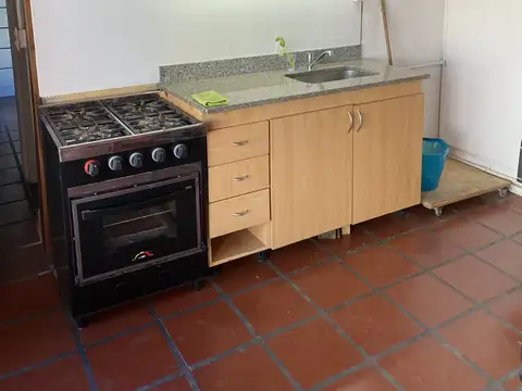 Depto Tipo Casa 2 ambientes con 1 baño