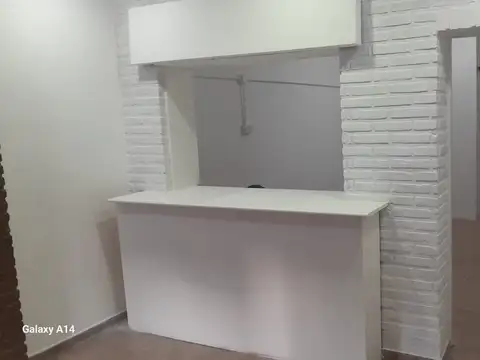 Local en Alquiler en Moreno, $ 600.000