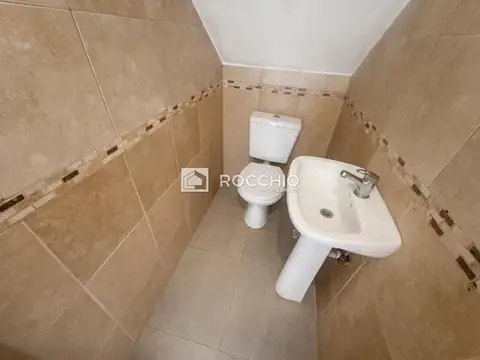Depto Tipo Casa en Alquiler con 1 cocheras