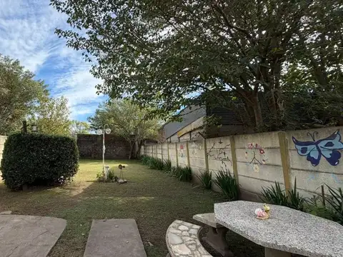 Remax Tendencia vende casa de dos dormitorios