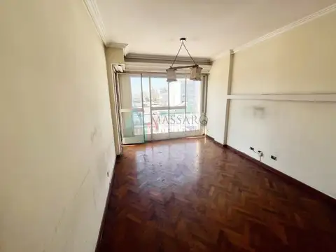 Departamento 3 ambientes con balcón, Liniers.
