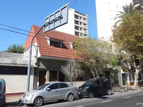 DEPARTAMENTO 4 AMBIENTES TIPO DÚPLEX EN PH – APTO VIVIENDA Y USO PROFESIONAL. ARENALES 92 AVELLANEDA.