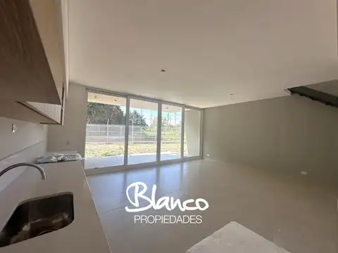 Departamento en Venta en Luciernagas Pilar, USD 295.000