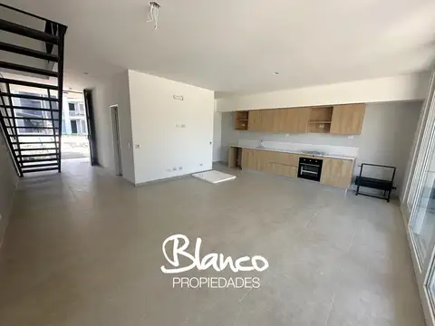 Departamento 5 ambientes con 4 baños