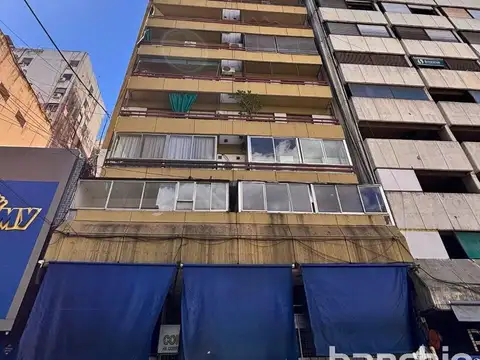Venta Departamento Dos Dormitorios Con Cochera - Microcentro