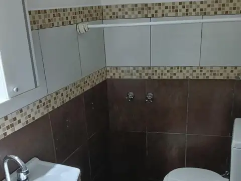 Alvear 100, Piso 2