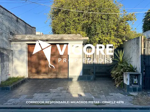Casa 4 Ambientes 165 M² En Venta Con Cochera En Quilmes Oeste