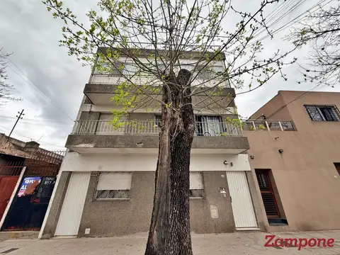 Depto Tipo Casa en Alquiler de 4 ambientes