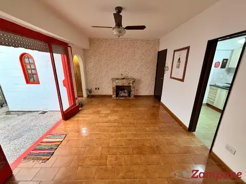 Depto Tipo Casa 4 ambientes con 2 baños