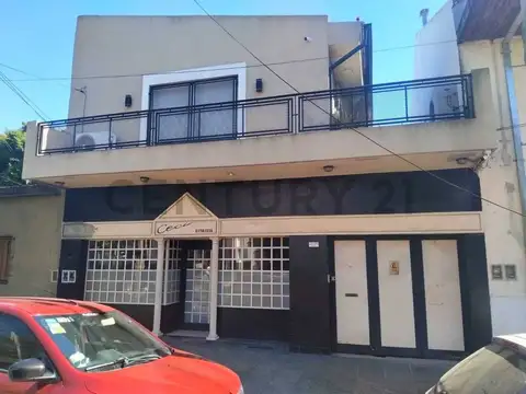 VENTA CASA 3 AMB. CON GARAGE Y QUINCHO  Y LOCAL EN VILLA LYNCH, SAN MARTIN