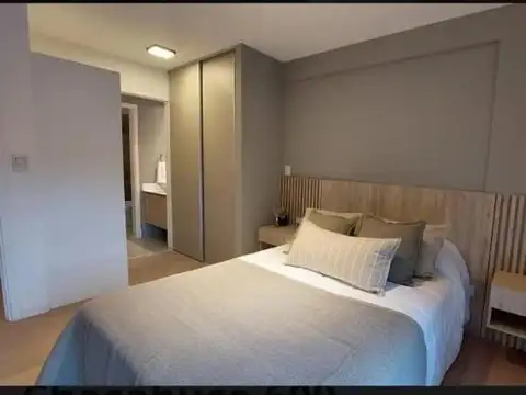 VENDO PISO, DOS DORMITORIOS CON BALCÓN,SUM 