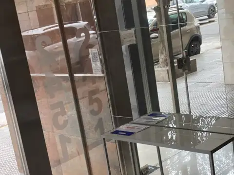 Granadero baigorris 2400, Piso 1