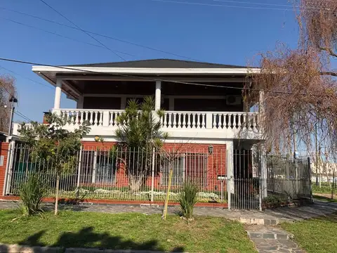 Rivadavia esq, Argerich s/n°, Florencio Varela, Buenos Aires 900