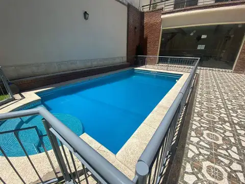 Amplio Monoambiente Divisible tipo Loft con  Cochera y Balcón Terraza y