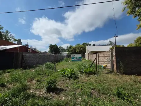 Terreno / Lote En Venta De 300m2 Kanner 8100