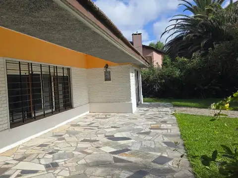 Alquiler  permanente casa 3 amb + dependencia