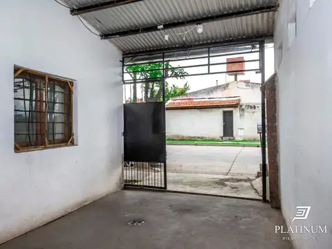 Casa 4 ambientes con 1 baño