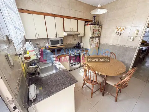 Depto Tipo Casa en Venta con 1 cocheras