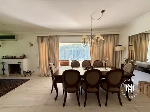 Casa 5 ambientes con 3 baños