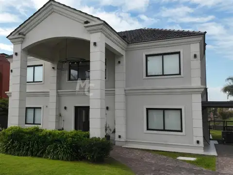Excepcional casa al río en venta en San Marco