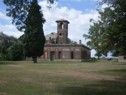 Venta en Estancia El Aduar Club de Chacras 2 has Bosque y Pampa, con mejoras