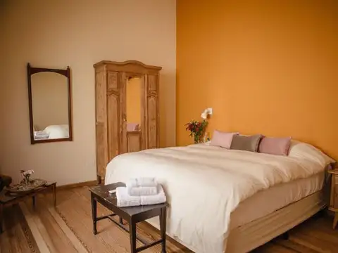 Casa ( Petit Hotel con cafetería ) en Alquiler  en Chacarita