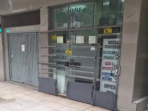 Loca con cochera y baulera en Recoleta