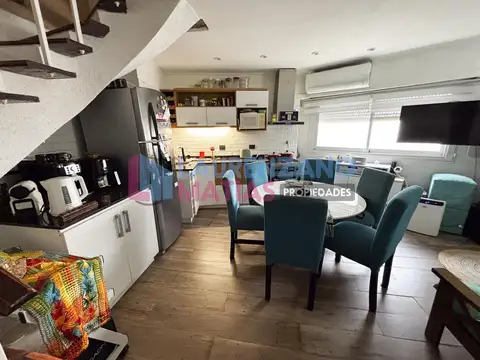 Depto Tipo Casa en Venta de 3 ambientes