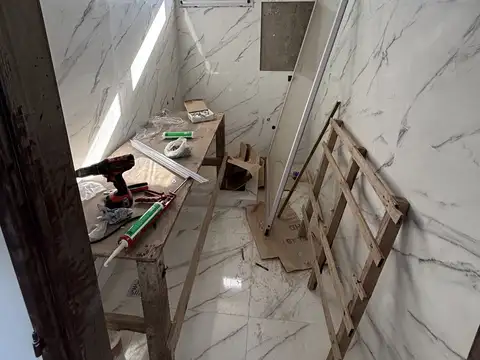 VENTA – Monoambiente a estrenar en 3° piso al contrafrente – Apto profesional