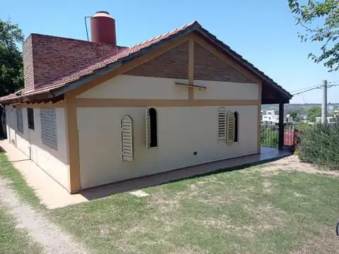 Casa en venta - 3 Dormitorios 1 Baño - 757mts2 - Cordoba