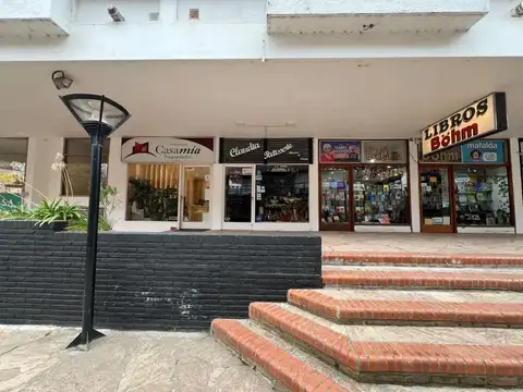 Av. del Libertador 100