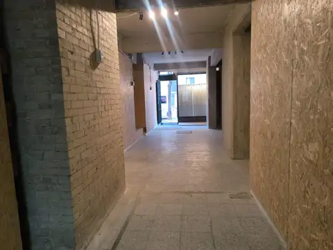 Alquiler local comercial en Monserrat