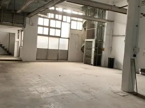 LOCAL COMERCIAL - 950 m² - Salta 236