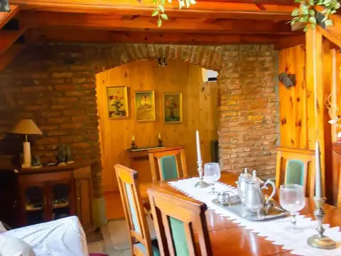 Casa 4 ambientes con 1 baño
