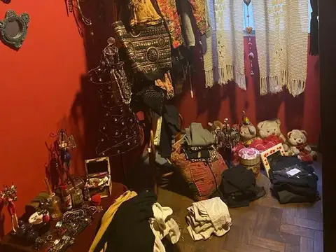 Amplio piso exclusivo de escalera