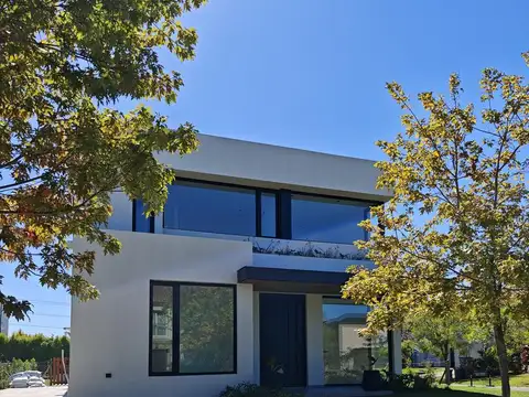 tipas al 100 lote interno excelente casa a estrenar