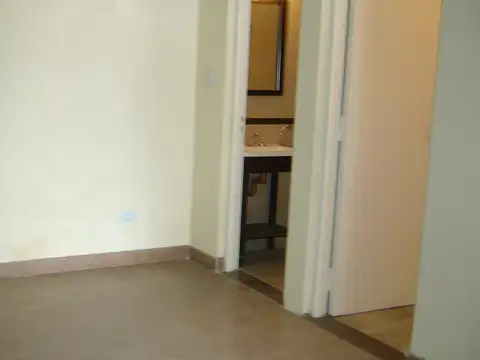 Depto Tipo Casa en Alquiler en Barrio Naón, $ 530.000