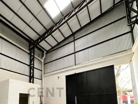 Galpón a estrenar  en Venta con Rápida Salida a Colectora Molina 2600