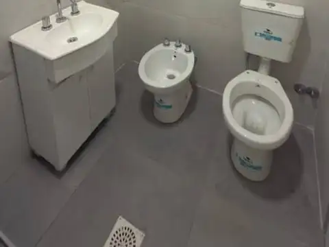 Casa 3 ambientes con 1 baño
