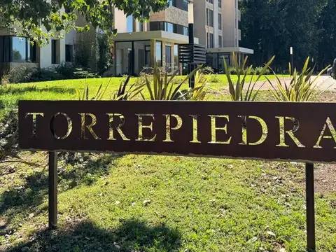 Avenida Plottier 1000