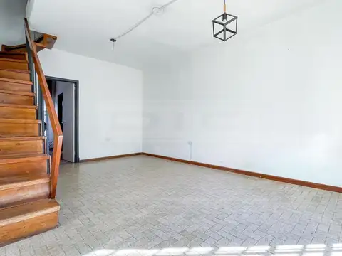 Vieytes  al 200 esquina Arenales