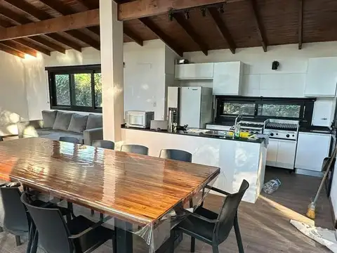 Casa en Alquiler de 4 dormitorios