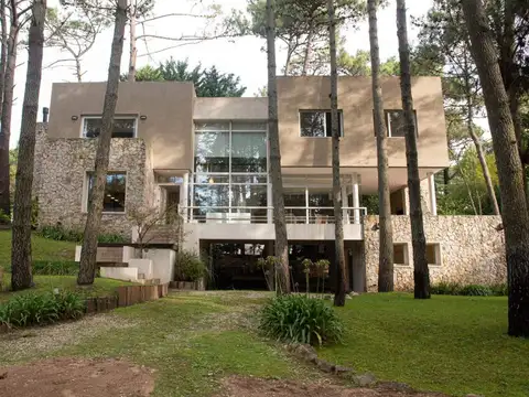 Cariló | Casa Ñandú y Ciprés
