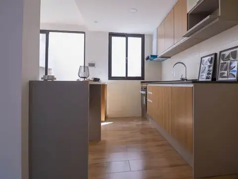 Casa 6 ambientes con 1 baño