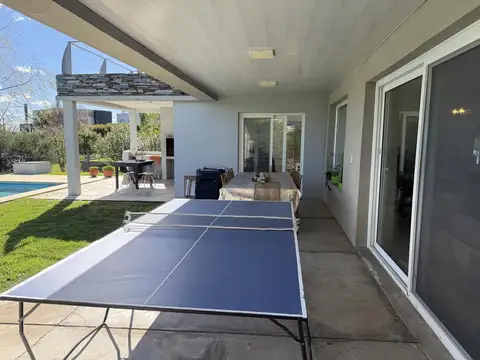 Casa en Venta en El Cantón - Barrio Islas, USD 420.000
