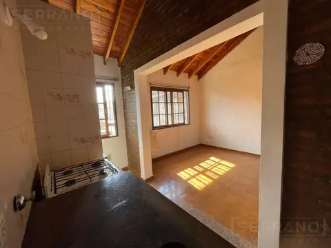 PH en venta, 4 ambientes, amplio con entrepiso y  2 balcones - Escobar