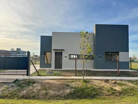 Casa a estrenar en Funes City