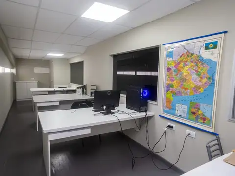 IMPORTANTE PROPIEDAD PARA EMPRESA EN VENTA