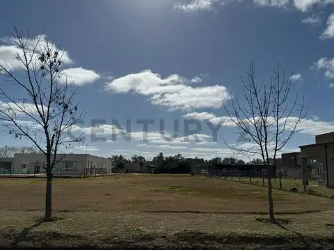 EXCELENTE LOTE EN VENTA EN BARRIO SANTA ISABEL 2 INGERIERO MASCHWITZ BARRIO CERRADO